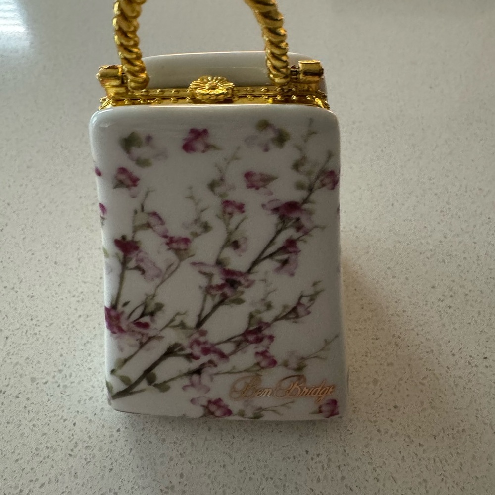 Ben Bridge Floral White and Gold Clutch